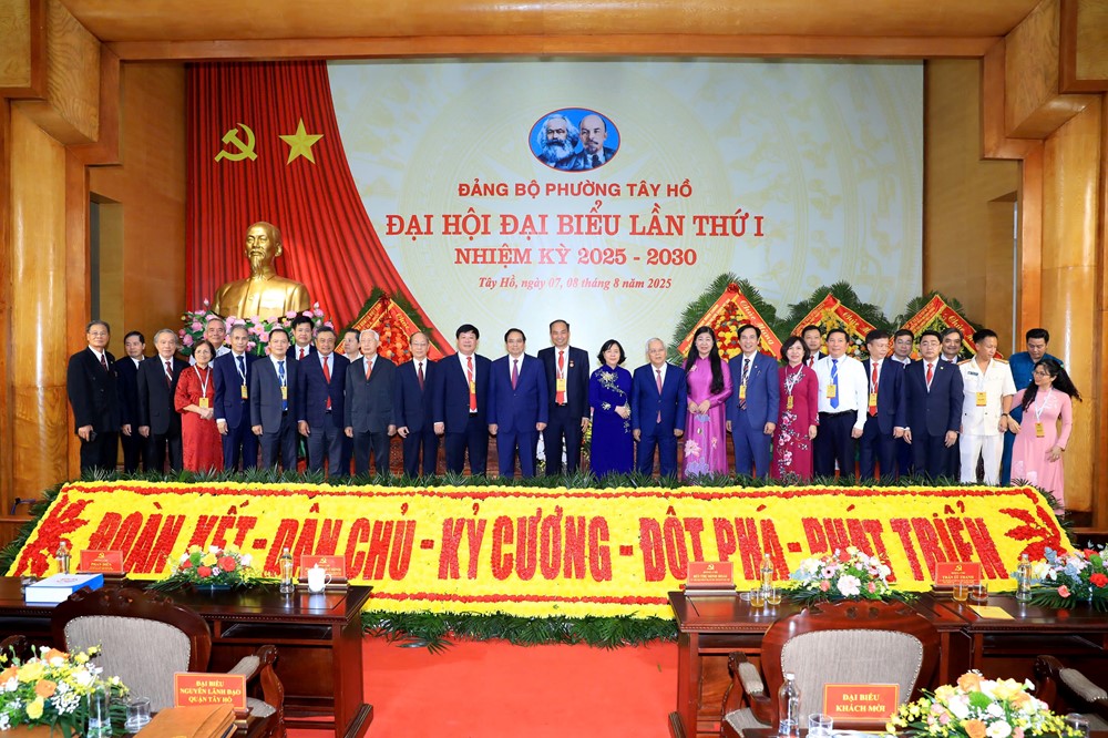 Thủ tướng Phạm Minh Chính: Tây Hồ cần tăng tốc, bứt phá, thần tốc, táo bạo hơn nữa trong thời gian tới - ảnh 4