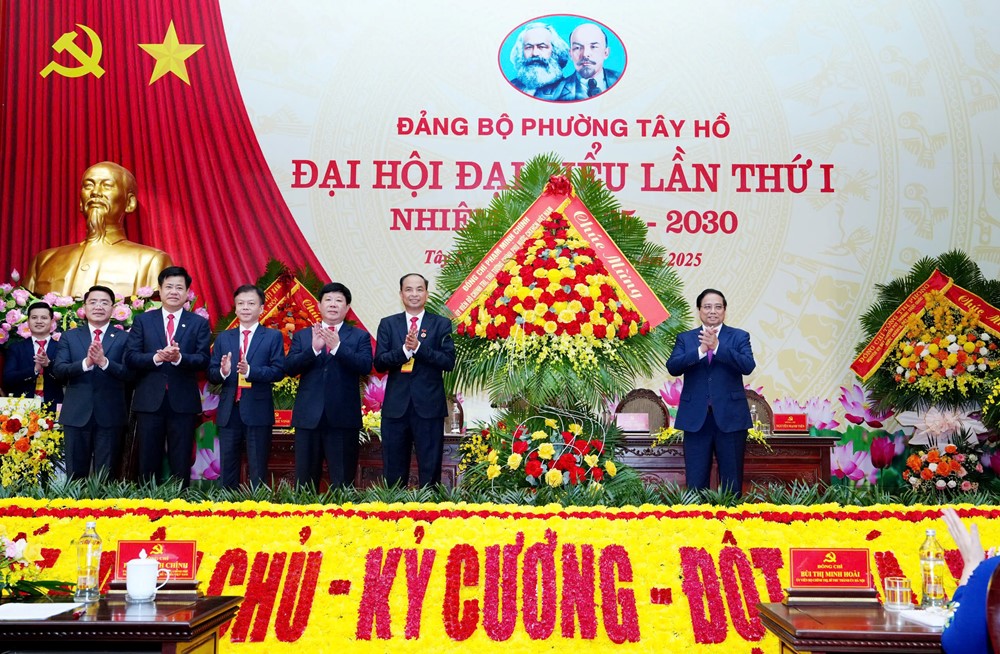 Thủ tướng Phạm Minh Chính: Tây Hồ cần tăng tốc, bứt phá, thần tốc, táo bạo hơn nữa trong thời gian tới - ảnh 2