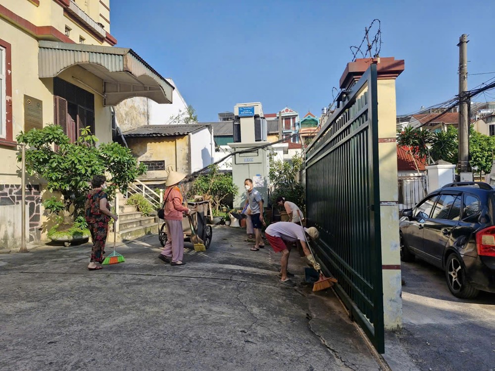 Phường Tây Hồ tăng cường trật tự đô thị và vệ sinh môi trường - ảnh 7