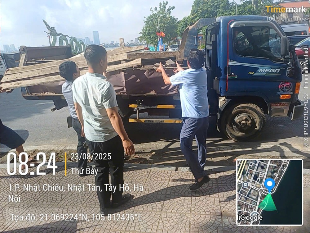 Phường Tây Hồ tăng cường trật tự đô thị và vệ sinh môi trường - ảnh 2