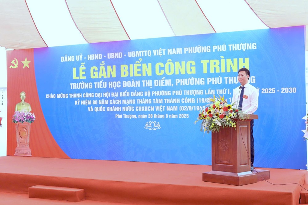 Phú Thượng gắn biển công trình trường TH Đoàn Thị Điểm: Chào Đại hội Đảng bộ và Quốc khánh 2/9 - ảnh 2