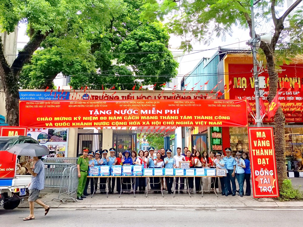 Sư đoàn Phòng không 361: Tiếp sức người dân, lan tỏa tinh thần “Quân - Dân đồng lòng” - ảnh 9