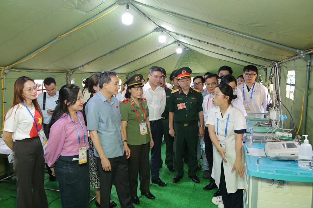Kiểm tra y tế A80: Thứ trưởng Bộ Y tế thị sát, yêu cầu sẵn sàng ứng phó mọi tình huống - ảnh 1