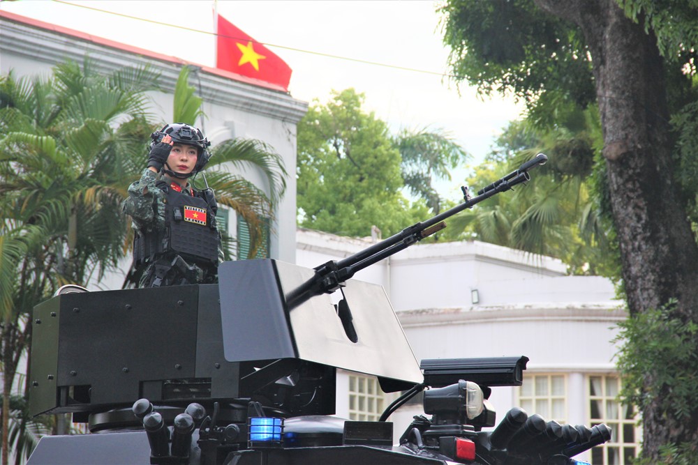 Ấn tượng gương mặt rạng rỡ, thần thái của các “bóng hồng” tại Lễ Tổng duyệt diễu binh - ảnh 16