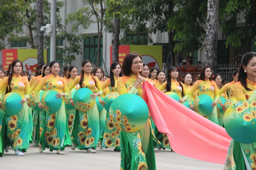 Ấn tượng gương mặt rạng rỡ, thần thái của các “bóng hồng” tại Lễ Tổng duyệt diễu binh - ảnh 24