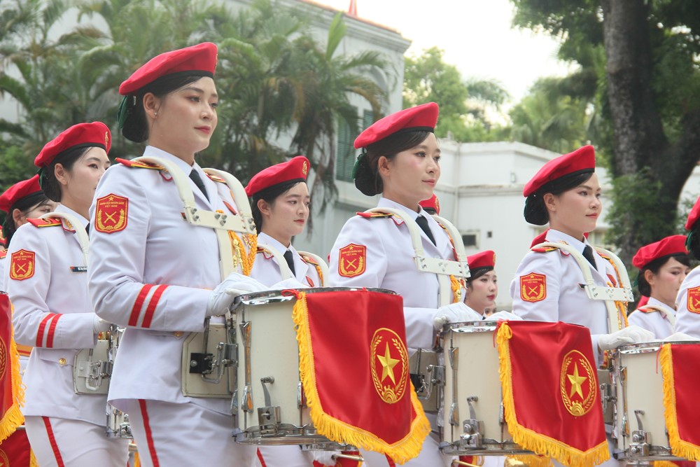 Ấn tượng gương mặt rạng rỡ, thần thái của các “bóng hồng” tại Lễ Tổng duyệt diễu binh - ảnh 1