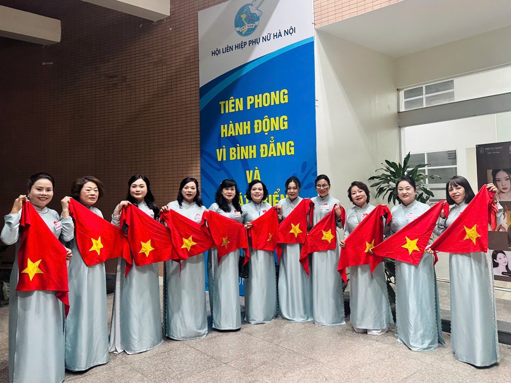 Sẵn sàng cho ngày hội lớn của non sông: Khối Phụ nữ Việt Nam trước giờ diễu hành - ảnh 13