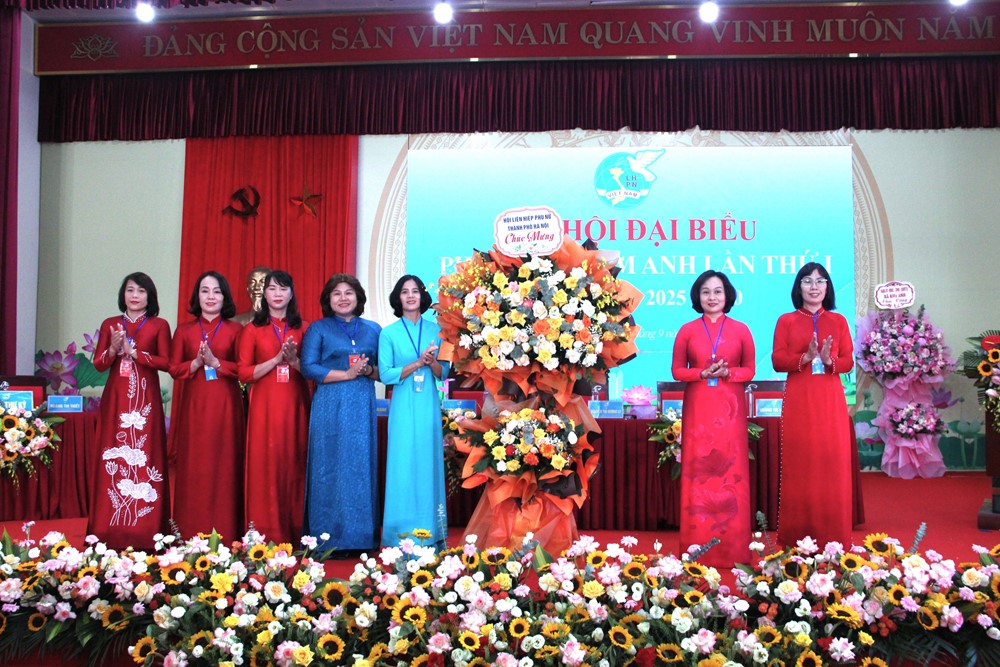 Hội LHPN xã Kim Anh thi đua hành động với khí thế mới - ảnh 2