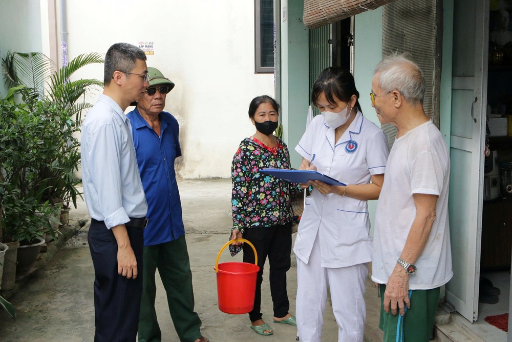 Hà Nội: Gia tăng số ca mắc sốt xuất huyết và tay chân miệng  - ảnh 1