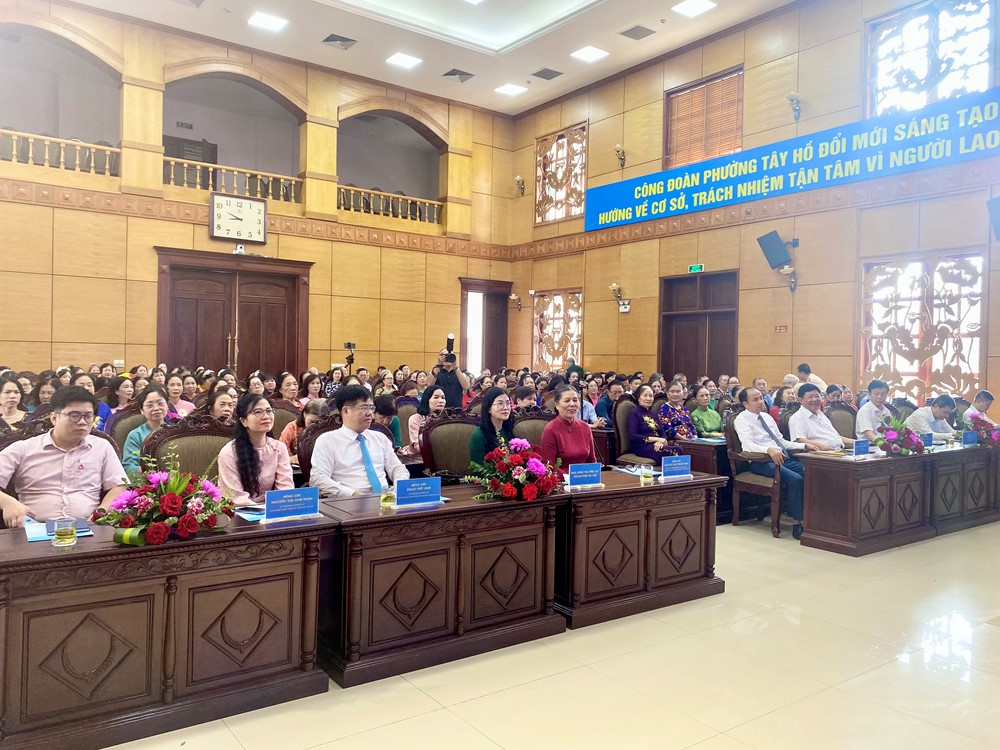 Hành trình tiếp nối và vươn xa của phụ nữ Tây Hồ trong thời đại mới - ảnh 1