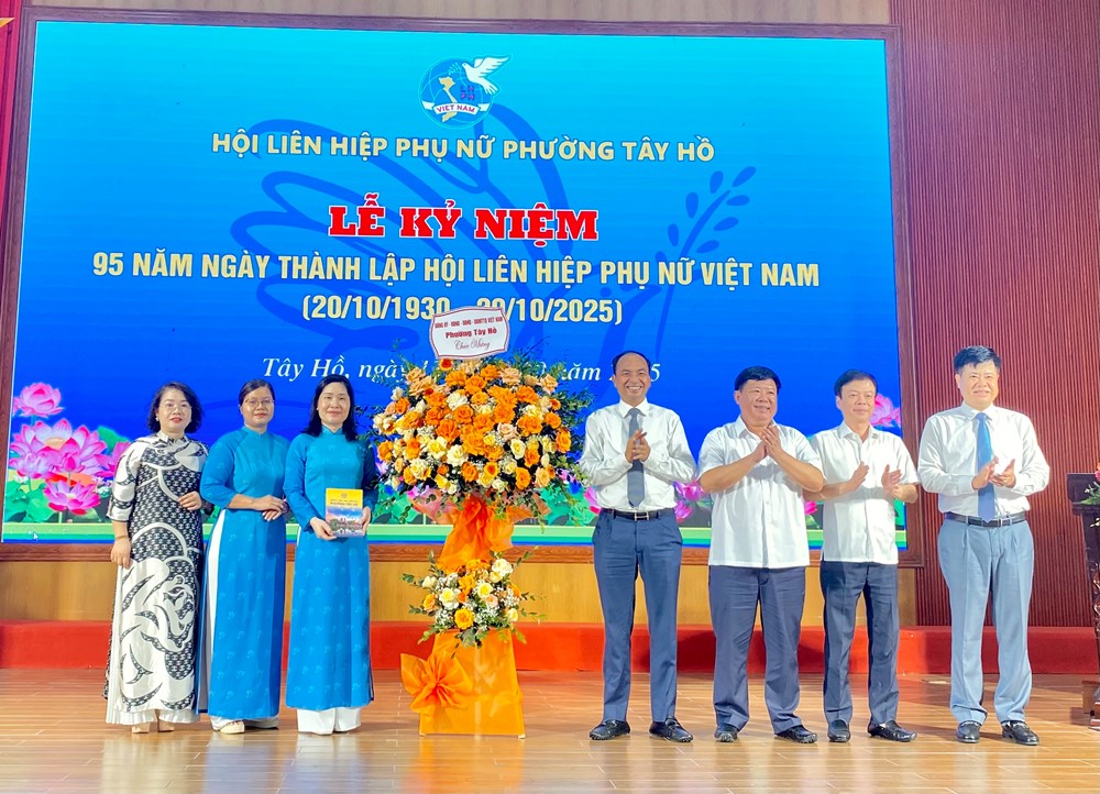 Hành trình tiếp nối và vươn xa của phụ nữ Tây Hồ trong thời đại mới - ảnh 2