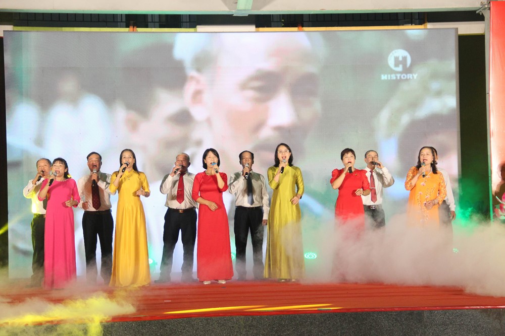 Phường Phú Thượng rộn ràng “Lời ca dâng Đảng”  - ảnh 8