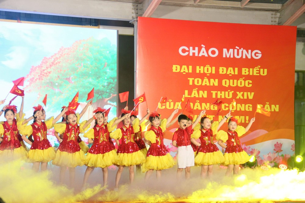 Phường Phú Thượng rộn ràng “Lời ca dâng Đảng”  - ảnh 6