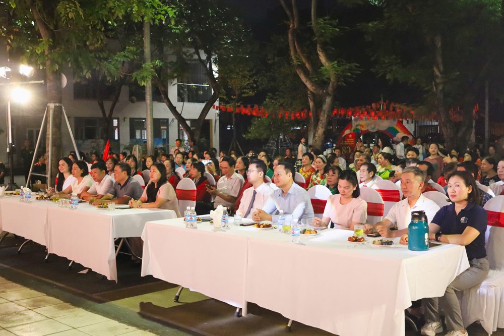 Phường Phú Thượng rộn ràng “Lời ca dâng Đảng”  - ảnh 1