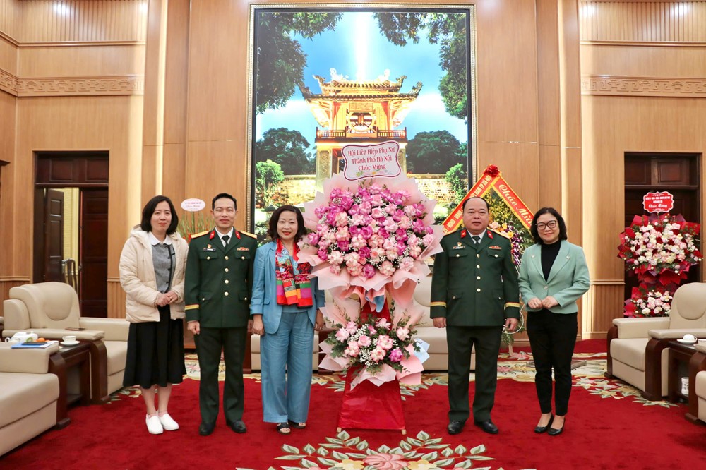 Thăm, chúc mừng các đơn vị quân đội nhân kỷ niệm 80 năm ngày thành lập Quân đội nhân dân Việt Nam - ảnh 2