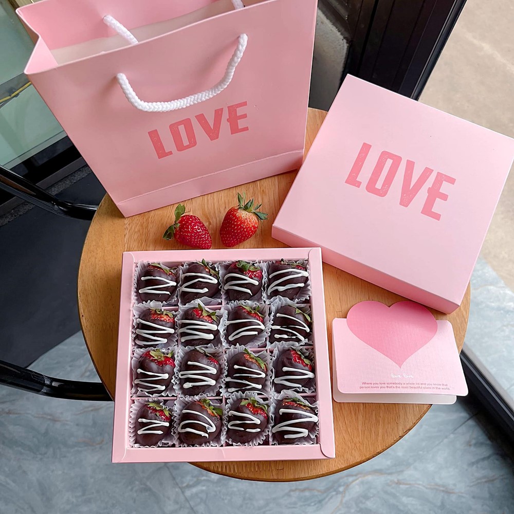 Ngày Lễ tình yêu Valentine: Hoa tươi, sô cô la hút khách  - ảnh 6