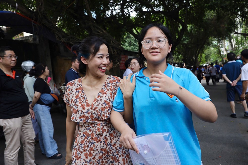 Môn tiếng Anh thi vào lớp 10 Hà Nội: Thí sinh cảm thấy “dễ thở” - ảnh 4