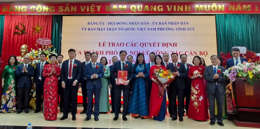 Đồng chí Nguyễn Quang Trung là Bí thư Đảng ủy, Chủ tịch HĐND phường Vĩnh Tuy - ảnh 1