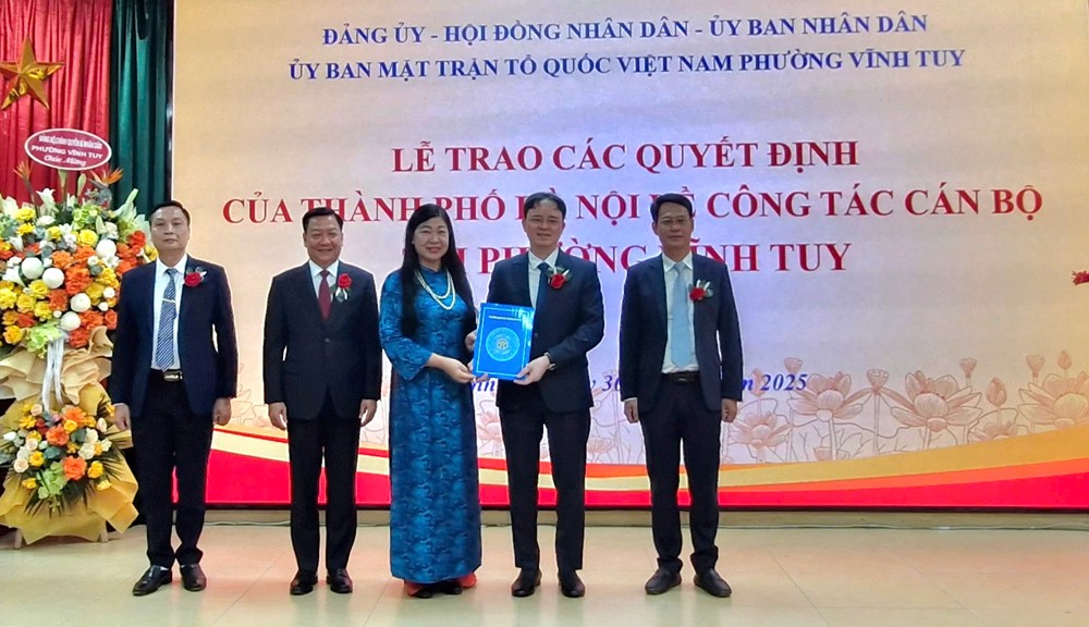 Đồng chí Nguyễn Quang Trung là Bí thư Đảng ủy, Chủ tịch HĐND phường Vĩnh Tuy - ảnh 2