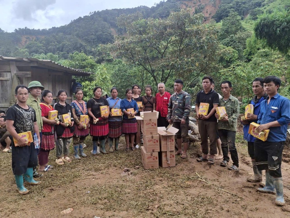 Cứu trợ khẩn cấp người dân bị ảnh hưởng bởi lũ ống, lũ quét tại Điện Biên và Sơn La - ảnh 2