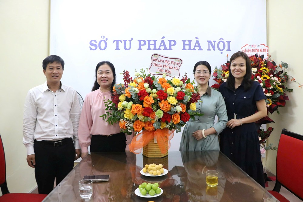 Chúc mừng Sở Tư pháp, Sở Văn hoá và Thể thao Hà Nội nhân kỷ niệm 80 năm ngày truyền thống  - ảnh 1