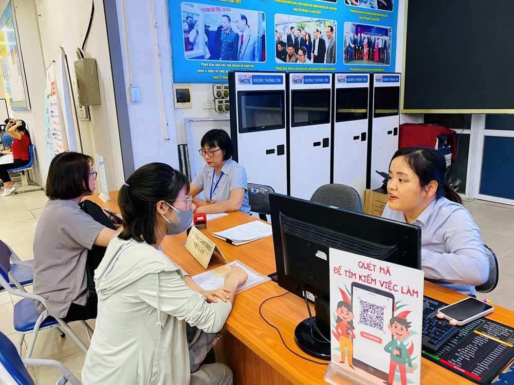 Xã Tiến Thắng: Phiên giao dịch việc làm lưu động năm 2025 tạo cơ hội việc làm cho hàng nghìn lao động - ảnh 2