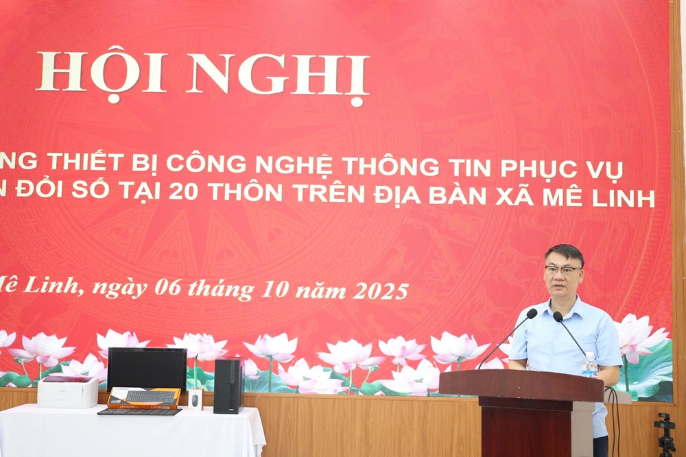 Xã Mê Linh trao tặng máy tính, máy in cho 20 thôn trên địa bàn - ảnh 4