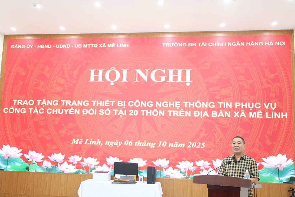 Xã Mê Linh trao tặng máy tính, máy in cho 20 thôn trên địa bàn - ảnh 3