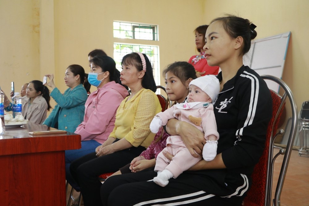 Sum vầy đón Tết cùng phụ nữ, trẻ em công giáo huyện Thạch Thất - ảnh 5