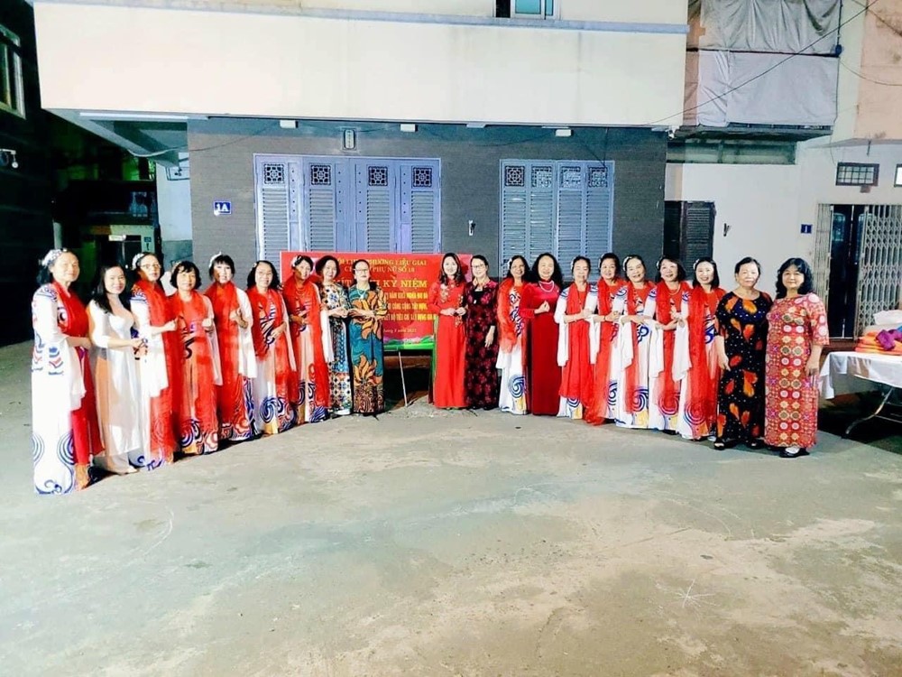 Hội LHPN phường Liễu Giai, quận Ba Đình: Ra mắt đội xung kích tuyên truyền quy tắc ứng xử nơi công cộng - ảnh 5