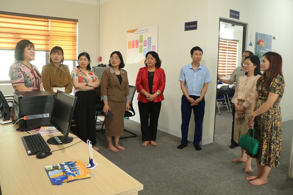 Trao đổi kinh nghiệm triển khai mô hình liên ngành hỗ trợ phòng, chống bạo lực đối với phụ nữ và trẻ em tại Quảng Ninh - ảnh 11