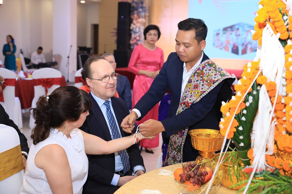Hội Hữu nghị Việt Nam-Campuchia tham gia giao lưu hữu nghị chúc mừng Tết cổ truyền một số nước châu Á  - ảnh 5