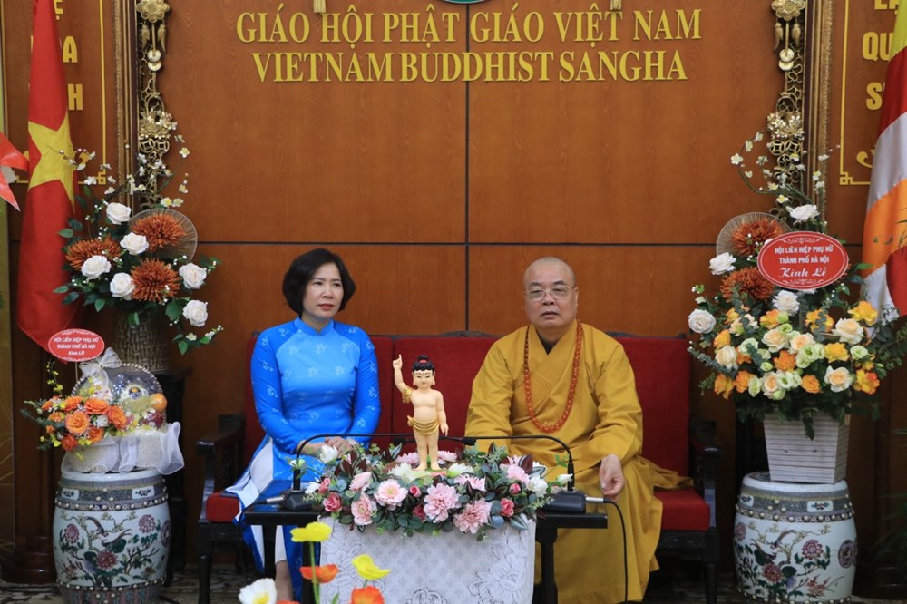 Hội LHPN Hà Nội thăm, chúc mừng Đại lễ Phật đản 2023, Phật lịch 2567 - ảnh 2