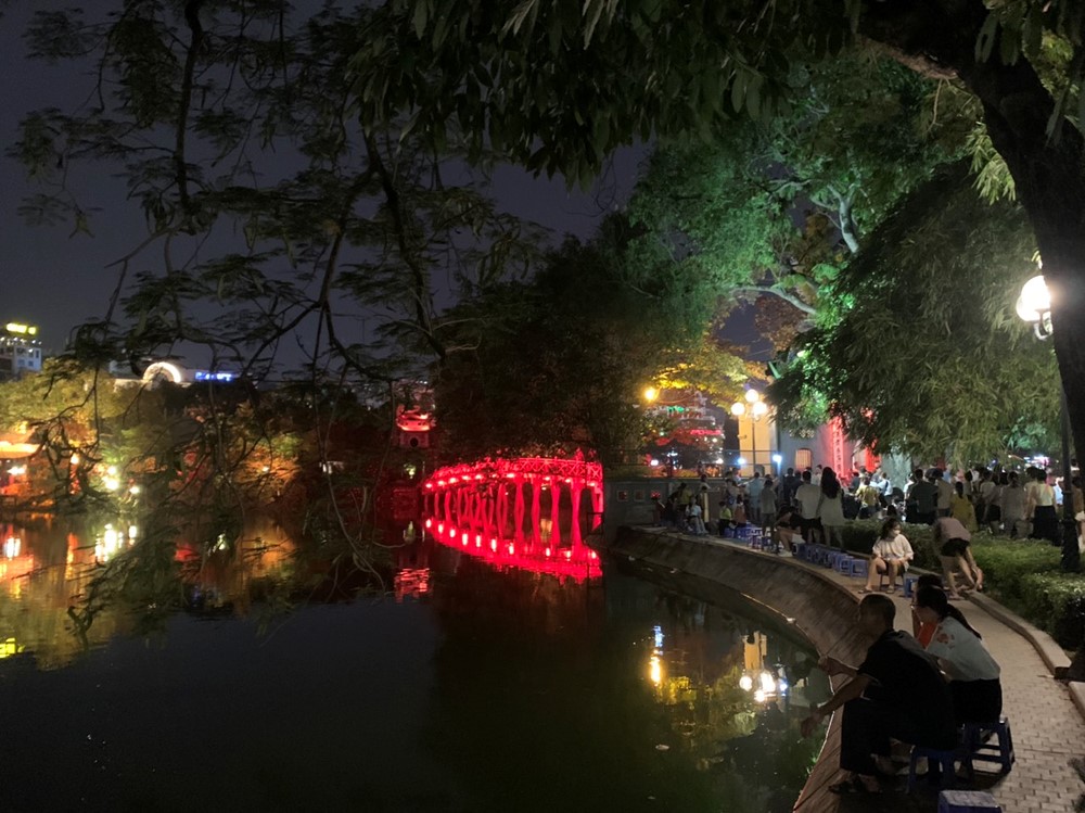 Hà Nội chào mừng Quốc khánh 2/9 với những nét rất riêng, sôi động nhưng sâu lắng - ảnh 11