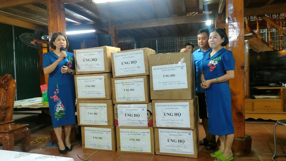 Hội LHPN quận Long Biên: Thăm, tặng quà trẻ em dân tộc thiểu số tại xã Xà Hồ, tỉnh Yên Bái - ảnh 4