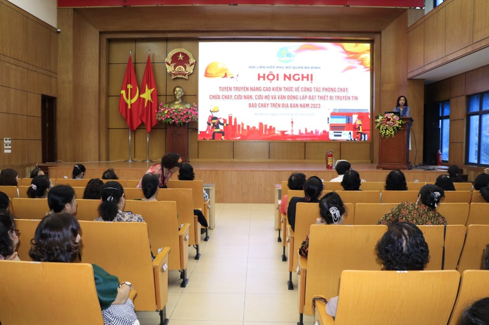 Hội LHPN quận Ba Đình: Tuyên truyền PCCC và vận động lắp đặt thiết bị truyền tin báo cháy - ảnh 2
