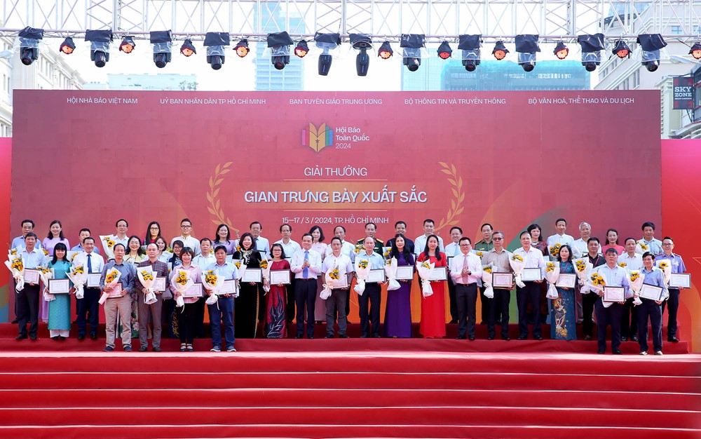 Hội Nhà báo thành phố Hà Nội được trao 2 giải B tại Hội báo toàn quốc 2024 - ảnh 4