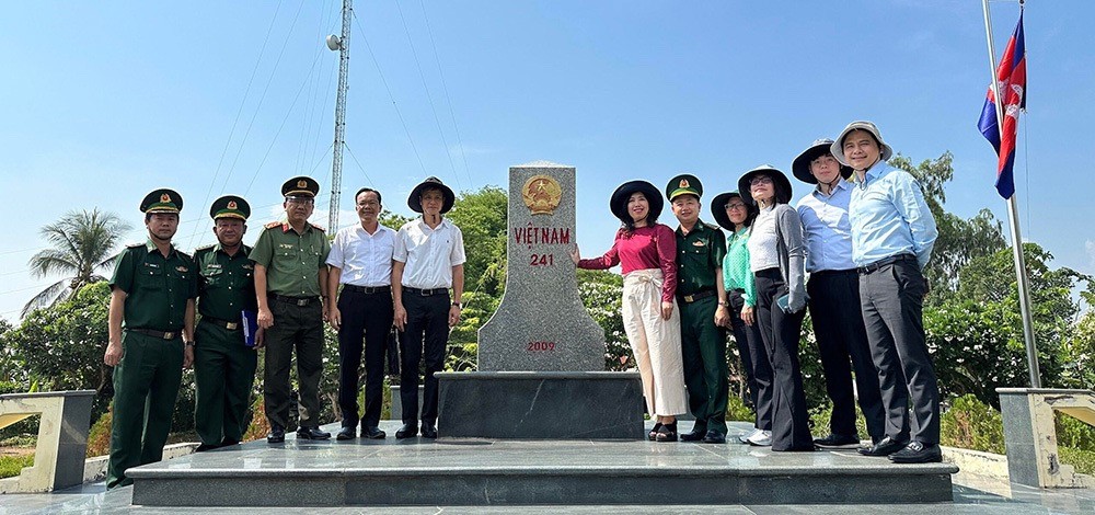 Đẩy mạnh công tác đối ngoại, công tác người Việt Nam ở nước ngoài và hỗ trợ cộng đồng người Việt - ảnh 3