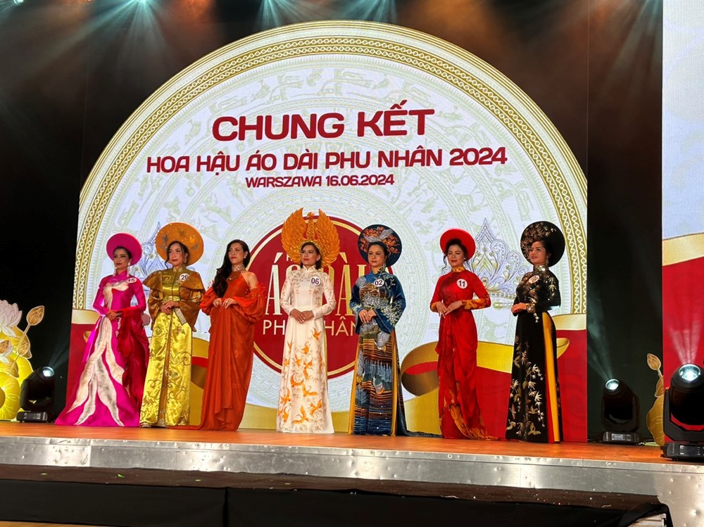 Hoa hậu Áo dài Phu nhân toàn châu Âu thuộc về người đẹp đến từ Anh và Ba Lan - ảnh 4