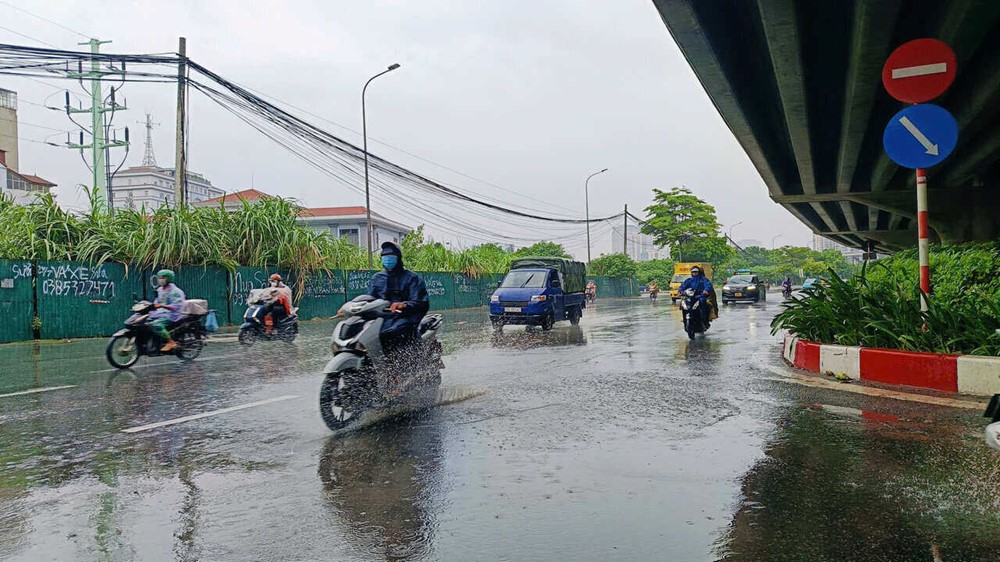 Thành phố Hồ Chí Minh sẵn sàng chia sẻ với Hà Nội các địa phương có vùng tâm bão số 3 đi qua - ảnh 1