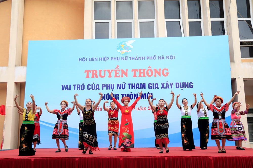 Hội LHPN Hà Nội: Truyền thông vai trò của phụ nữ tham gia xây dựng nông thôn mới - ảnh 2