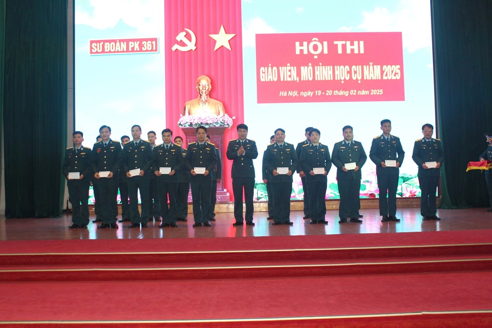 Sư đoàn 361 tổ chức Hội thi giáo viên, mô hình học cụ năm 2025 - ảnh 4