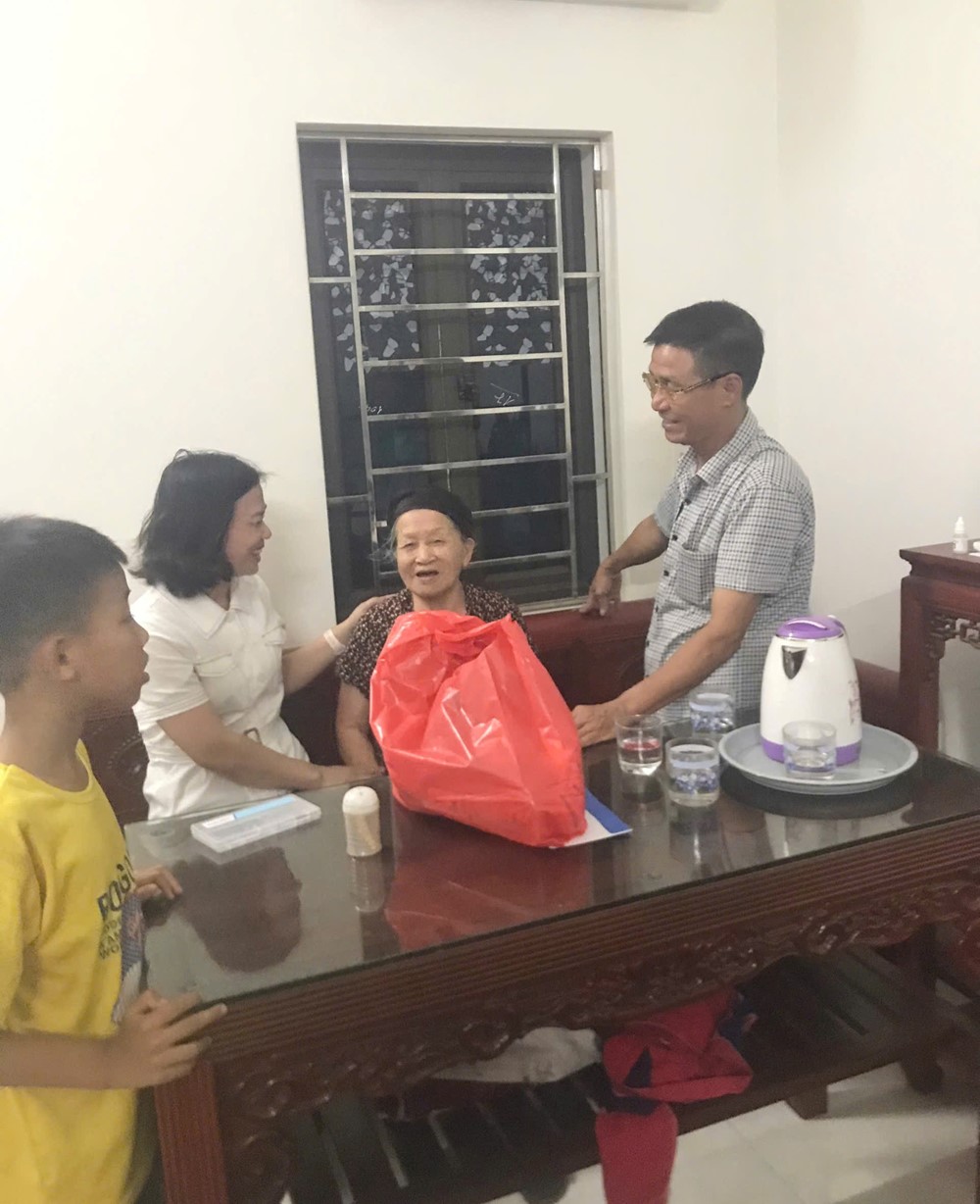 Hội LHPN xã Thư Lâm: Triển khai các hoạt động tri ân kỷ niệm 78 năm Ngày Thương binh-Liệt sĩ - ảnh 2