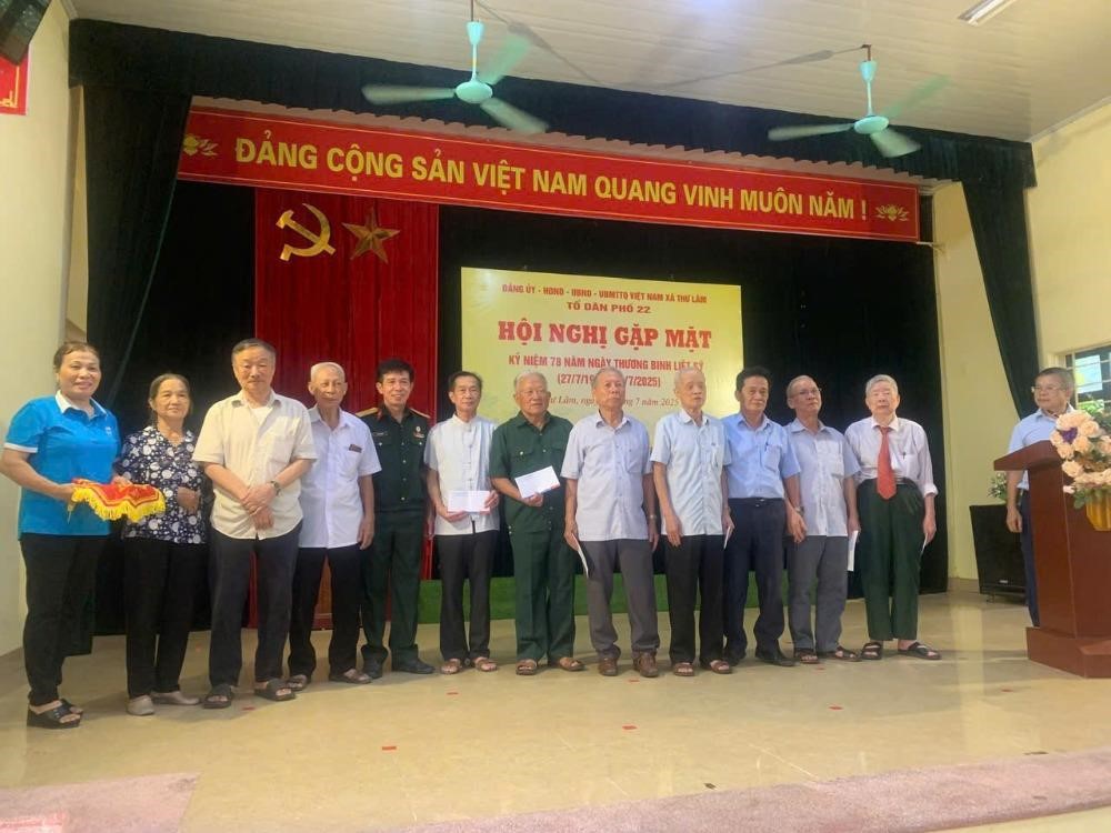 Phụ nữ Thư Lâm tri ân gia đình chính sách và tiên phong phòng chống thiên tai - ảnh 1
