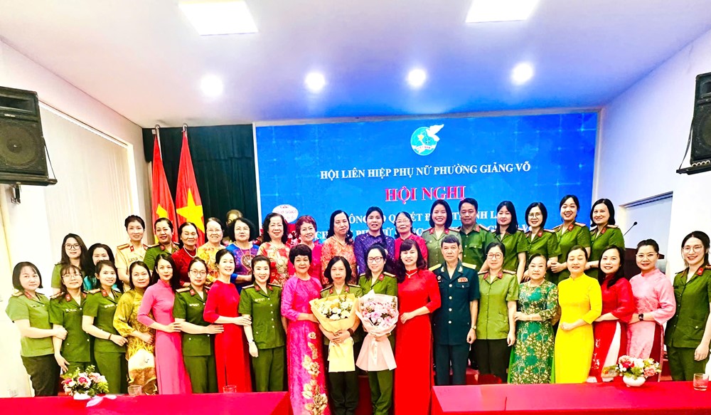 Thành lập Chi hội Phụ nữ Công an phường Giảng Võ - ảnh 5
