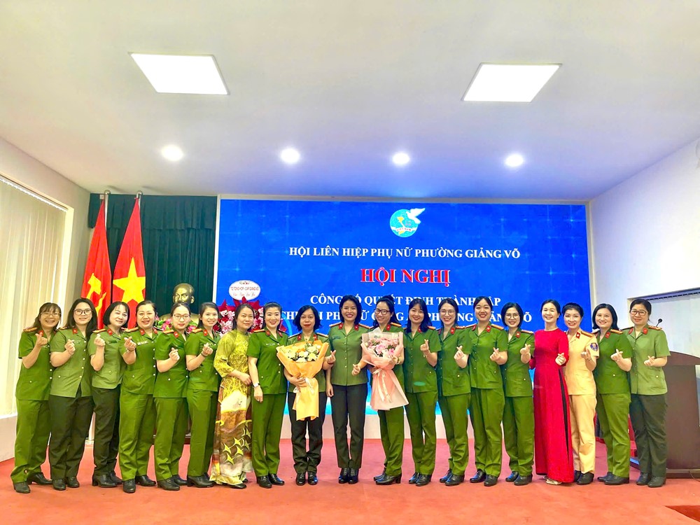 Thành lập Chi hội Phụ nữ Công an phường Giảng Võ - ảnh 4