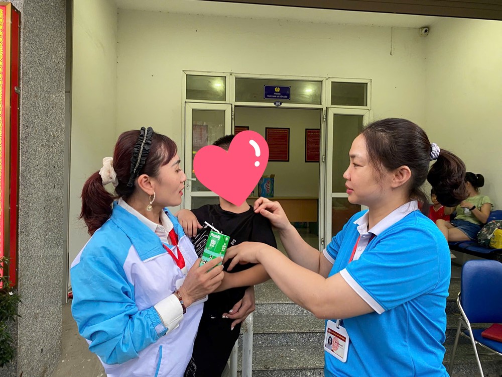 Hành động đẹp của phụ nữ Ngọc Hà khi tham gia phục vụ Đại lễ A80 - ảnh 2