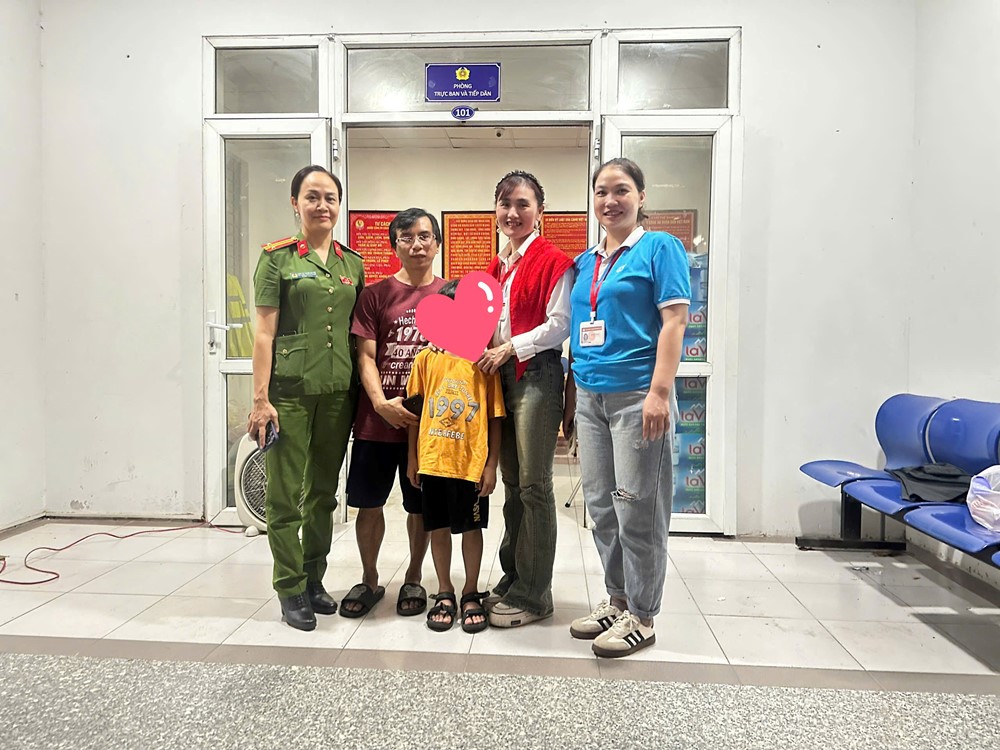 Hành động đẹp của phụ nữ Ngọc Hà khi tham gia phục vụ Đại lễ A80 - ảnh 1