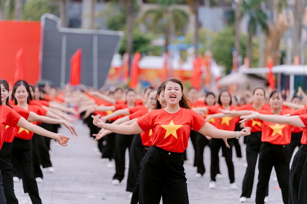 Lời chào Quốc khánh của cán bộ, hội viên phụ nữ xã Đông Anh - ảnh 14