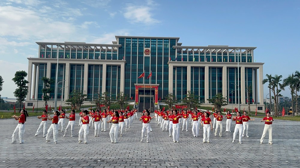 Lời chào Quốc khánh của cán bộ, hội viên phụ nữ xã Đông Anh - ảnh 6